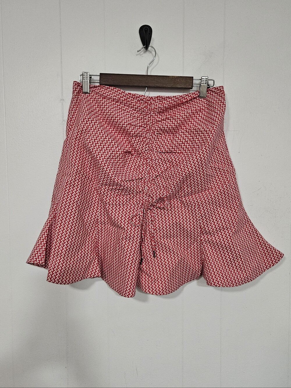 NWT FINDERS KEEPERS BAY TRIP SKIRTS